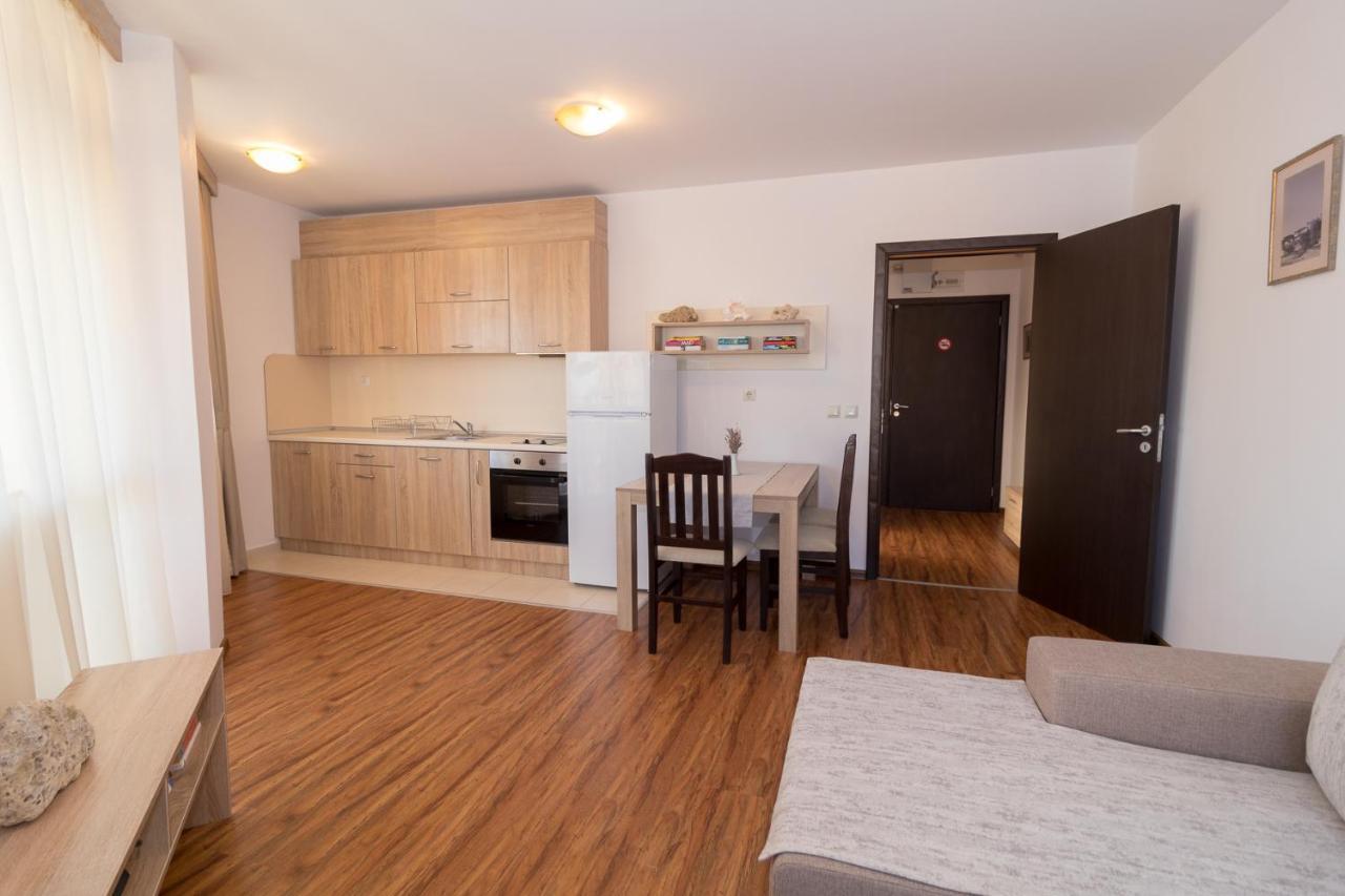 South Beach Apartment Nesebar Ngoại thất bức ảnh